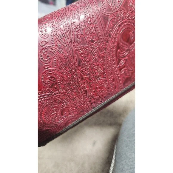 red Relic wallet - Picture 4 of 6